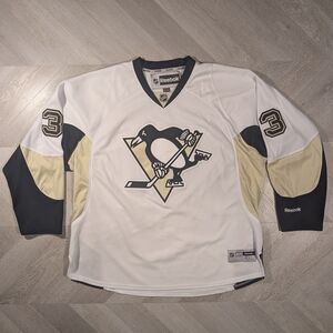 Reebok Pittsburgh Penguins Olli Maatta Jersey Men's Size 4XL